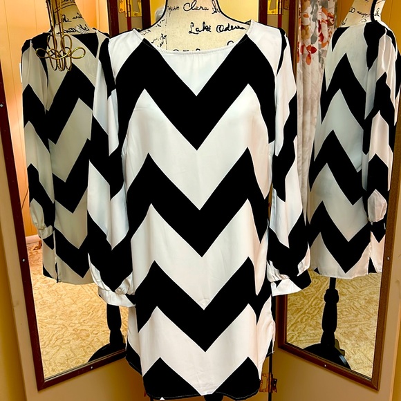 giddy up glamour Dresses & Skirts - NWT black and white dress by Giddy Up Glamour.